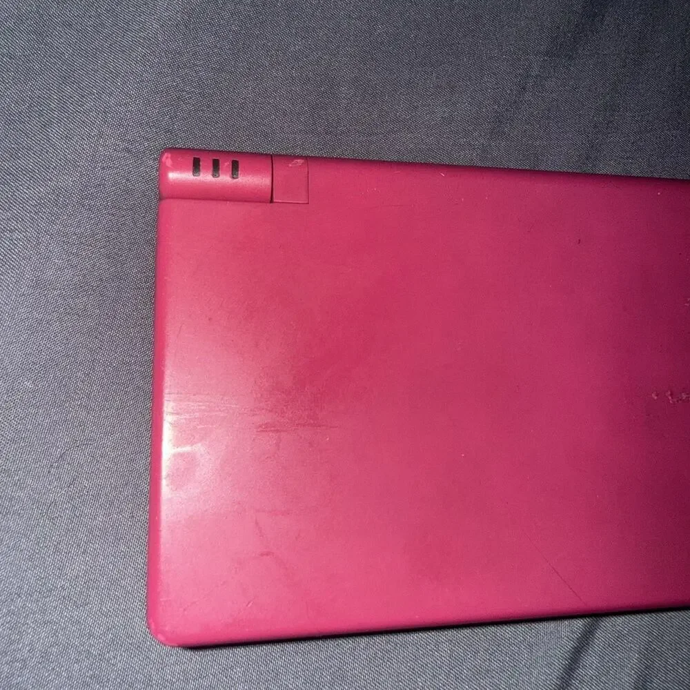 Nintendo DS Console Hot Pink Handheld System No Charger/stylus